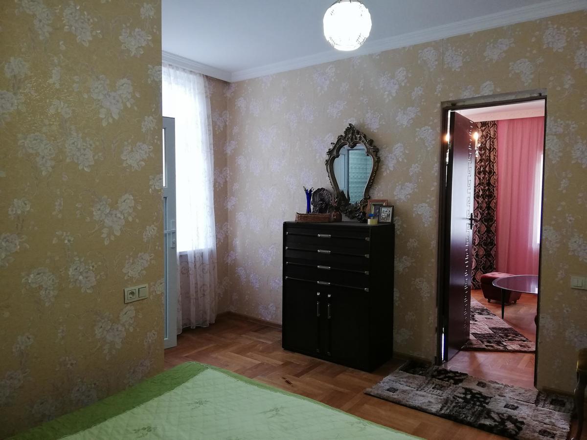 Guest House Quiet Home Batumi Exterior photo
