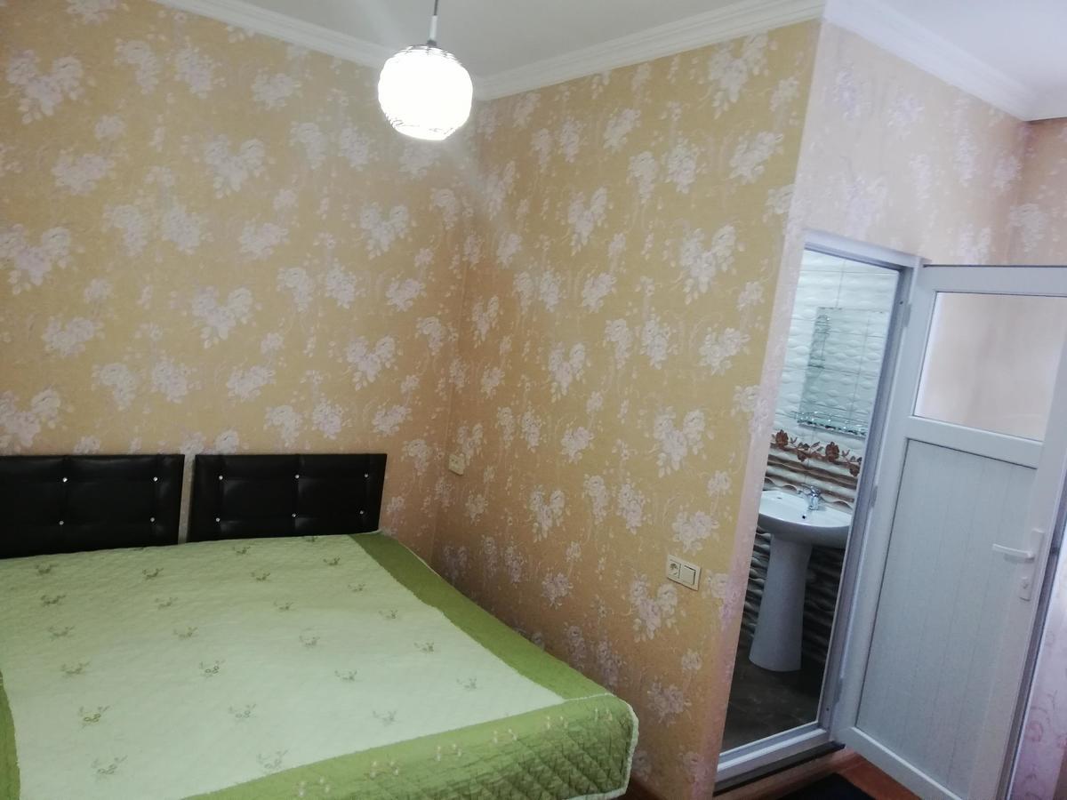 Guest House Quiet Home Batumi Exterior photo