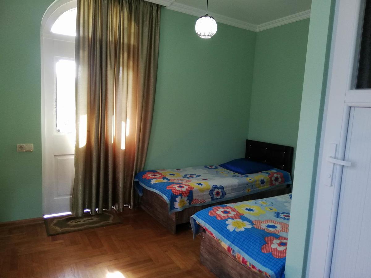 Guest House Quiet Home Batumi Exterior photo